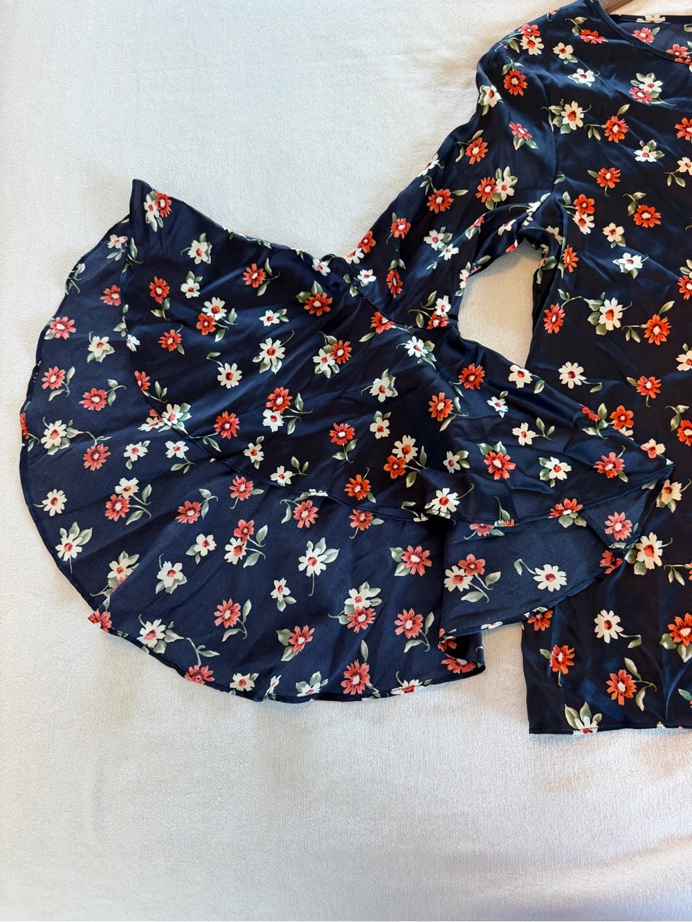 NWT Milly Silk Floral Bell Sleeve Blouse Sz 6 Coquette Designer Top Retail $325 - Picture 11 of 11